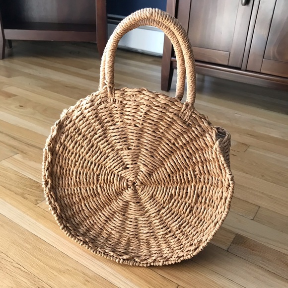 ❌ SOLD Woven round bag with handles❌ - Picture 2 of 5